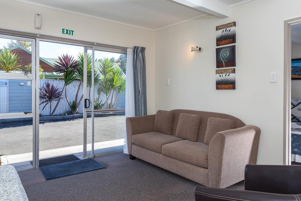 Shores Motel Tairua