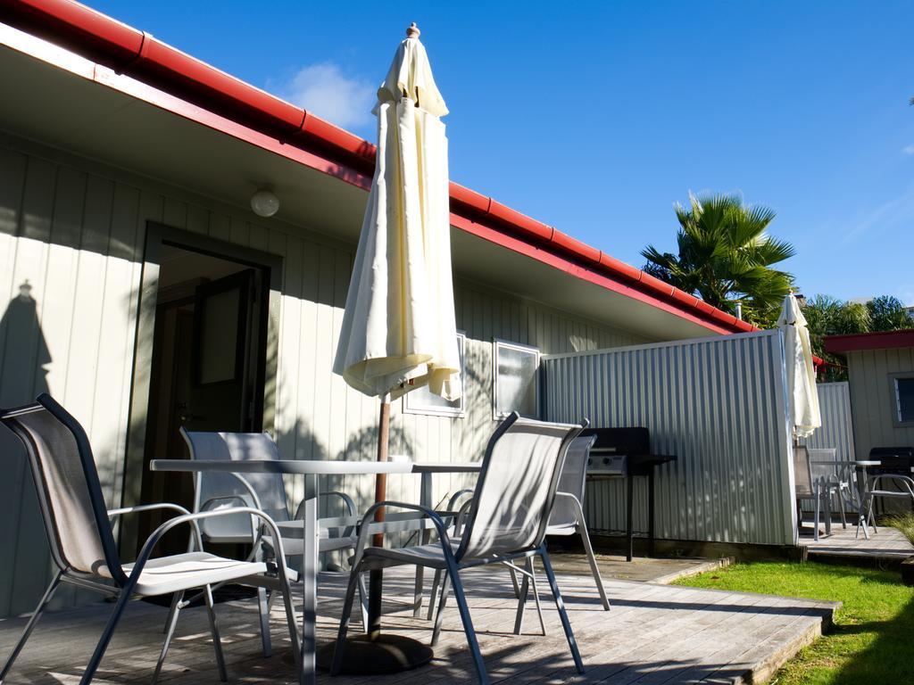 Shores Motel 3*
