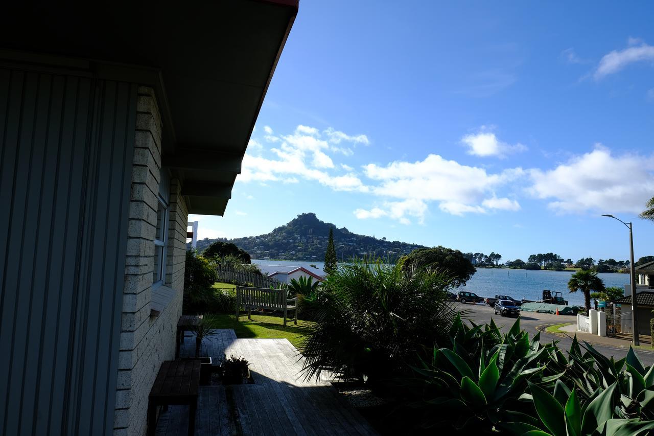 Shores Motel 3*