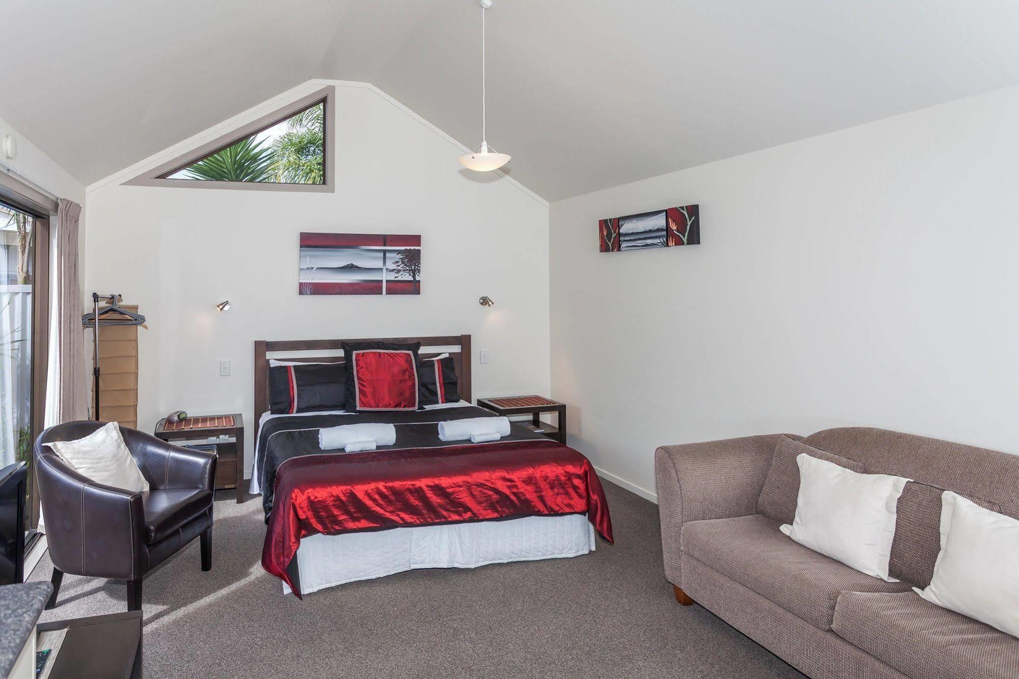Shores 3* Tairua