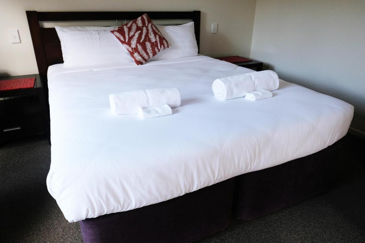 Shores Motel 3*