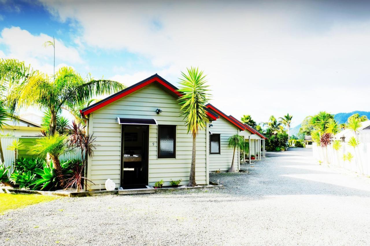 Shores Motel 3*